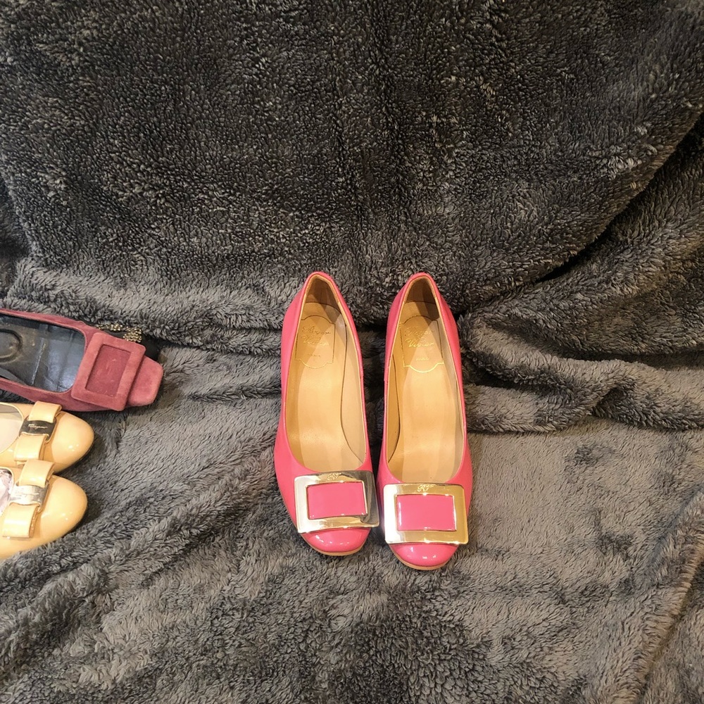 Roger Vivier pink heels pumps BELLE DE NUIT Leather gold buckle almost new